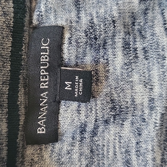 BANANA REPUBLIC SWEATER - Picture 2 of 3